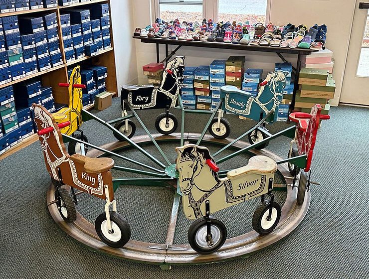  Here’s your chance to own an iconic shoe store’s 52-year-old children’s carousel