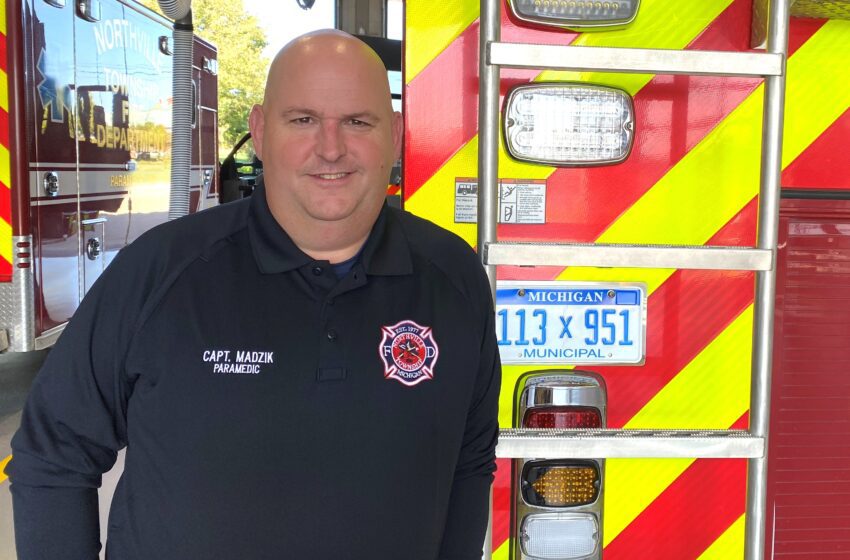  Northville Twp.’s ‘Singing Fire Captain’ delivers swan song after 25 years